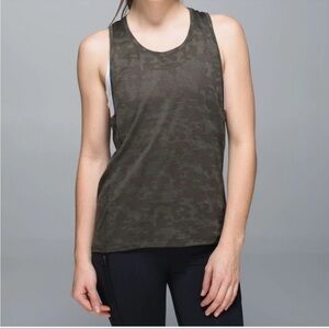 Lululemon Sz 6 Camo Run for days tank Green